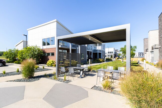 Foto del edificio - 465 SW 12th St