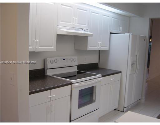 Building Photo - 801 SW 141st Ave