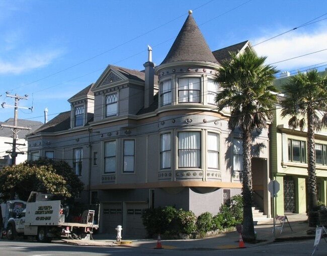Building Photo - 396 Frederick St