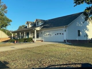 Foto principal - 7201 Deerwood Dr