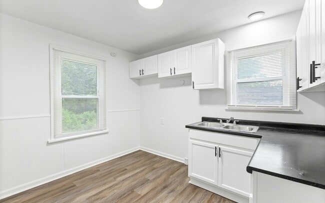 Photo - 831 Harlan Ave House