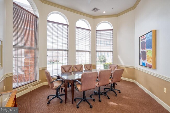 Foto del edificio - 557 Rhapsody Ct