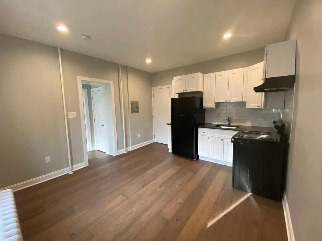 Kitchen - 311 Park Avenue