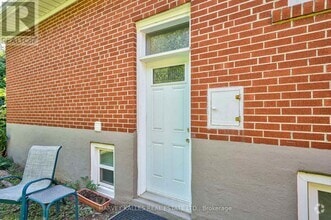 Building Photo - 215 Searle Ave