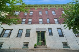 Building Photo - 46 Broadway