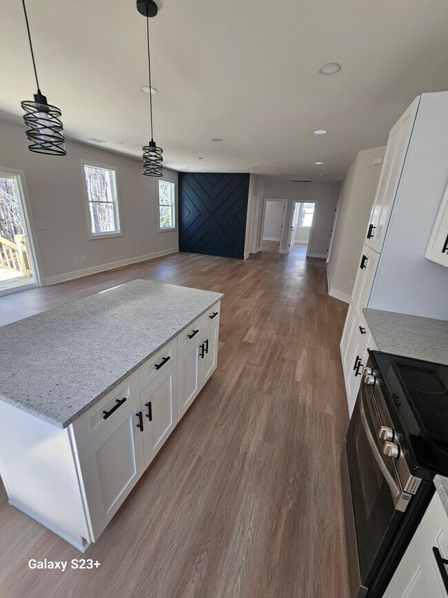 Building Photo - 704 Torwood Dr