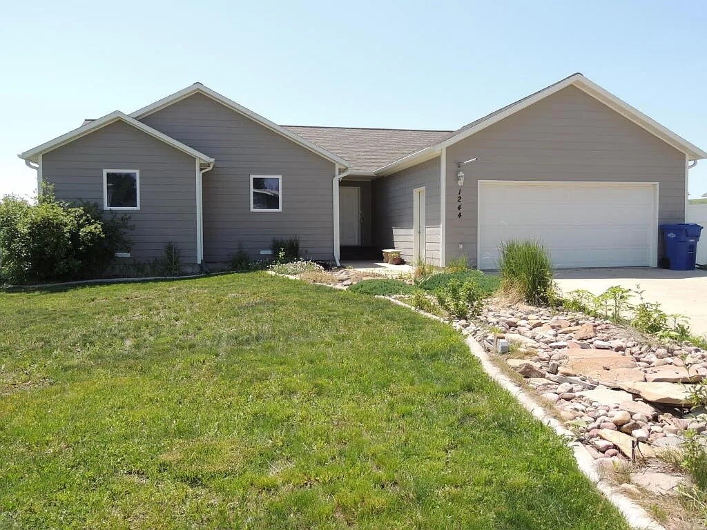 1244 Park Garden Rd, Great Falls, MT 59404 House Rental in Great