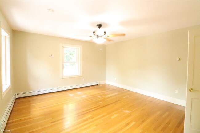 Foto del edificio - 2 br, 1 bath House - 21 Fayette St Unit 2