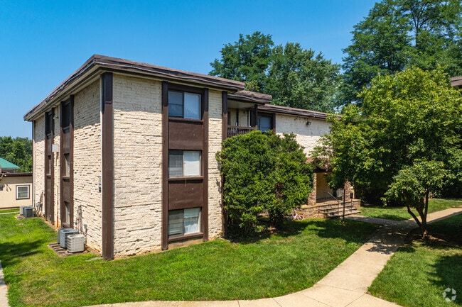 Building Photo - Driftwood Club Apartments