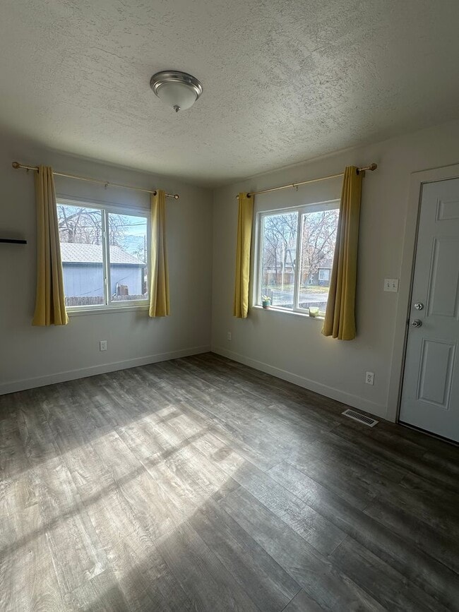 Foto del edificio - GORGEOUS West Valley Home!!!