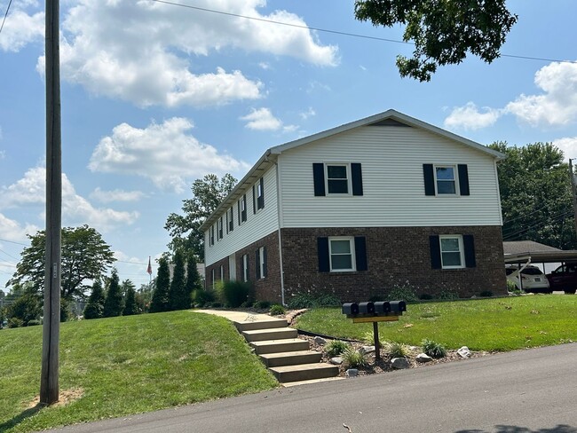 Building Photo - 4812 Oak Hill Rd