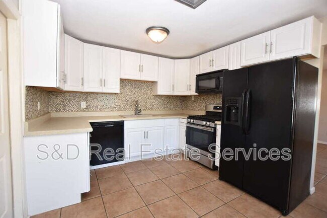 Foto del edificio - 1317 E Myrtle St