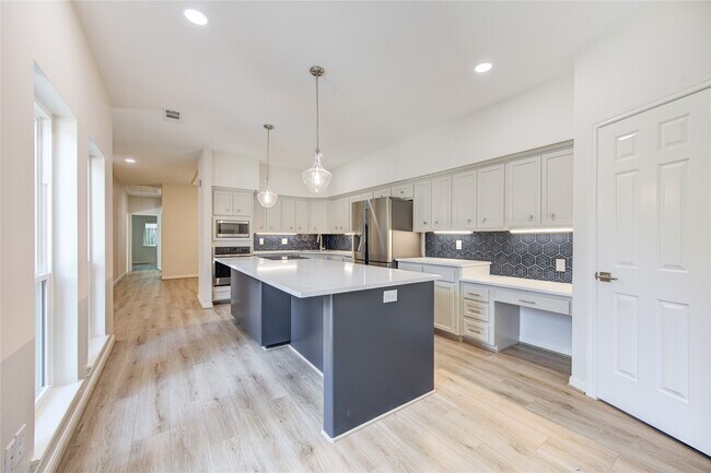 Foto del edificio - 14207 Stokesmount Dr
