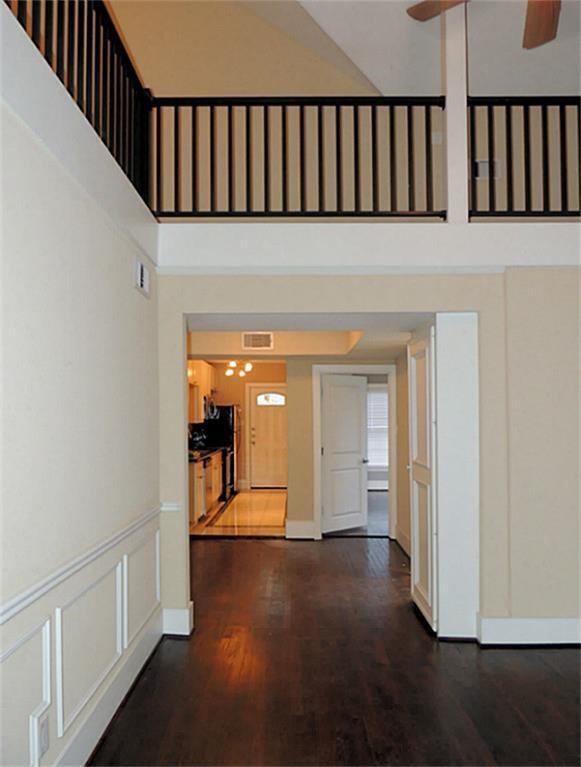 Foto del edificio - 2423 Woodhead St