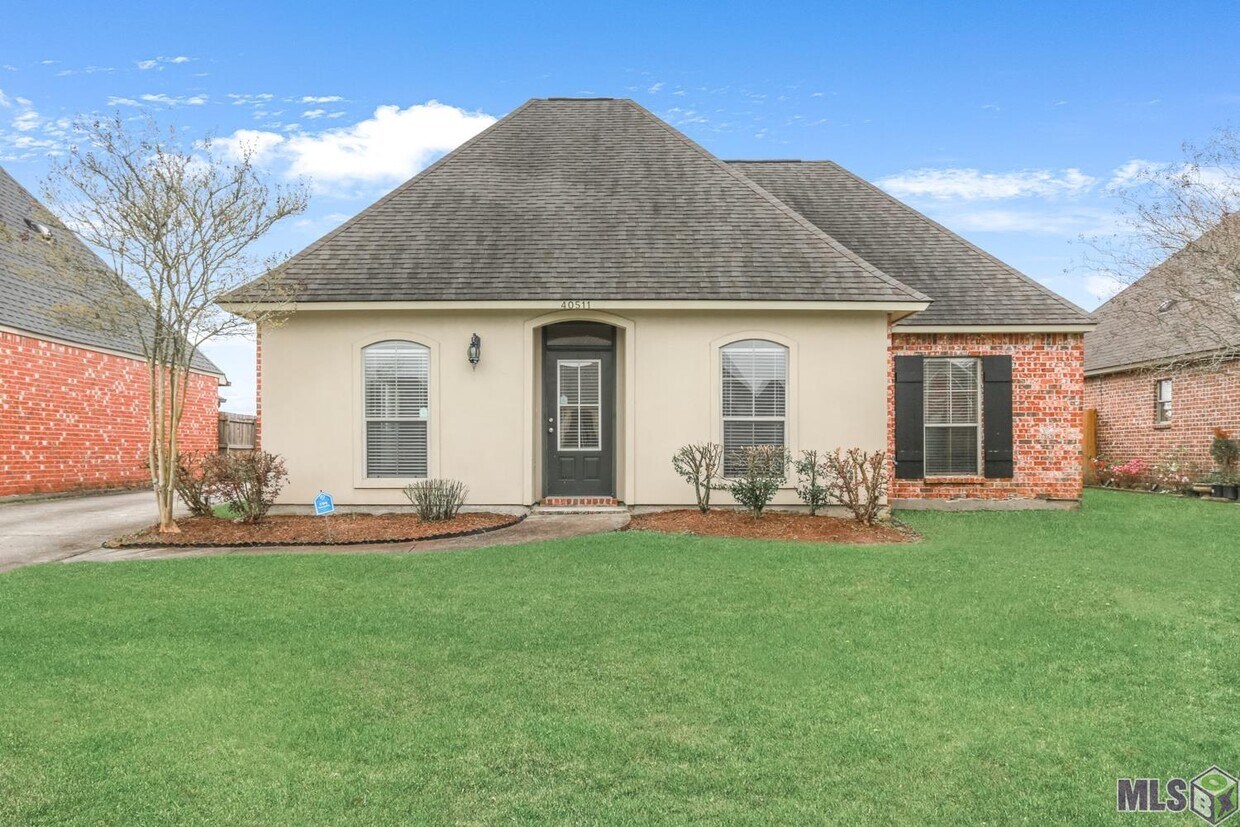 40511 Cross Creek Ave, Gonzales, LA 70737 House Rental in Gonzales