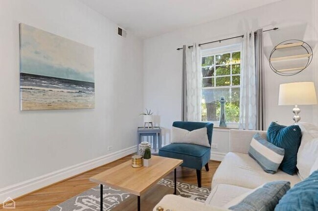 Foto del edificio - 2755 W Melrose St