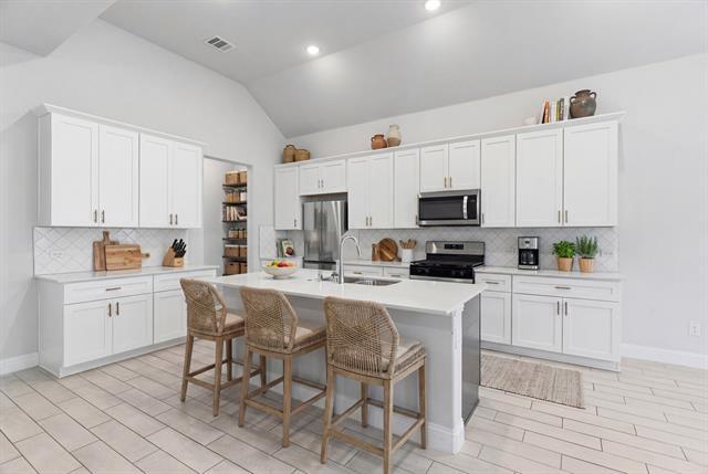 Foto del edificio - 704 Fencerow Trl