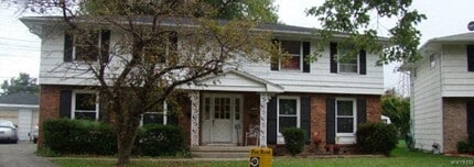 Building Photo - 192 Greenfield Dr