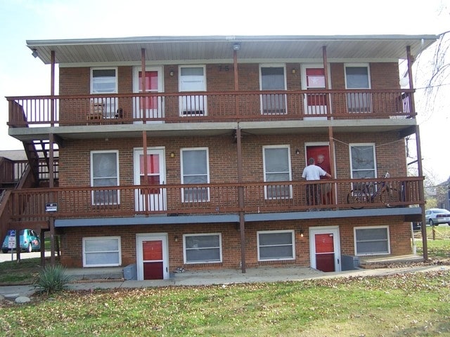 Building Photo - Feyhurst Apartments