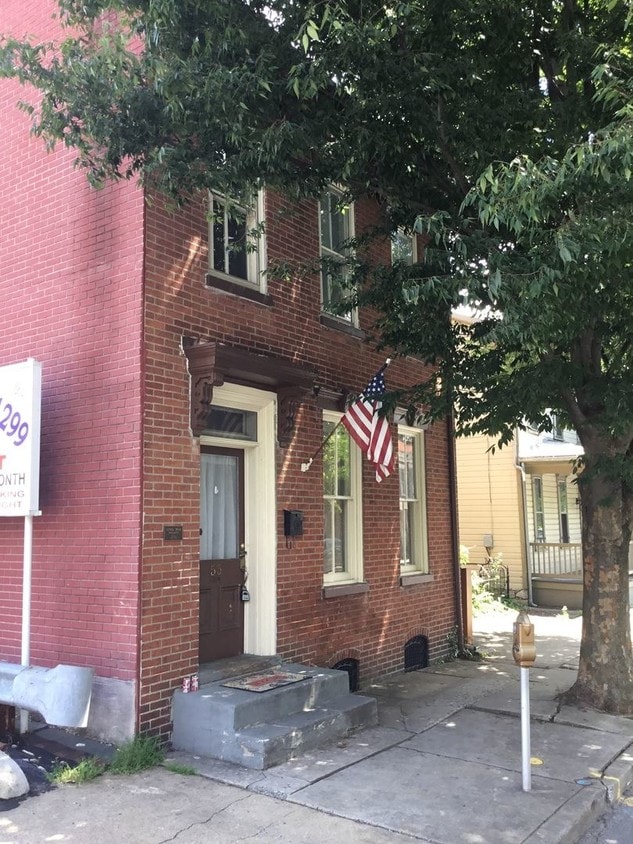 55 E Pomfret St, Carlisle, PA 17013 House Rental in Carlisle, PA