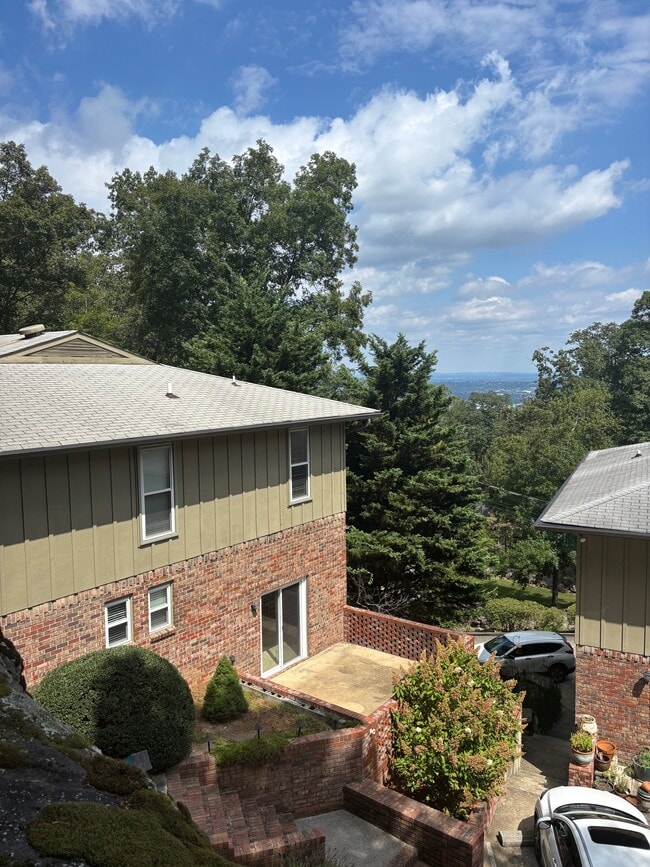Building Photo - 918 Shingle Rd
