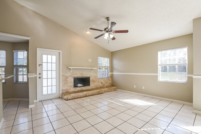 Building Photo - 593 Brightview Dr