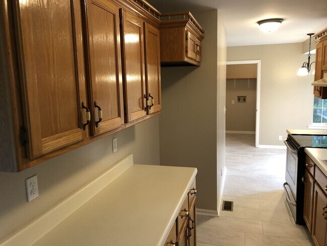 Foto del edificio - Charming 3BR Home with Spacious Yard in the Heart of Mount Juliet