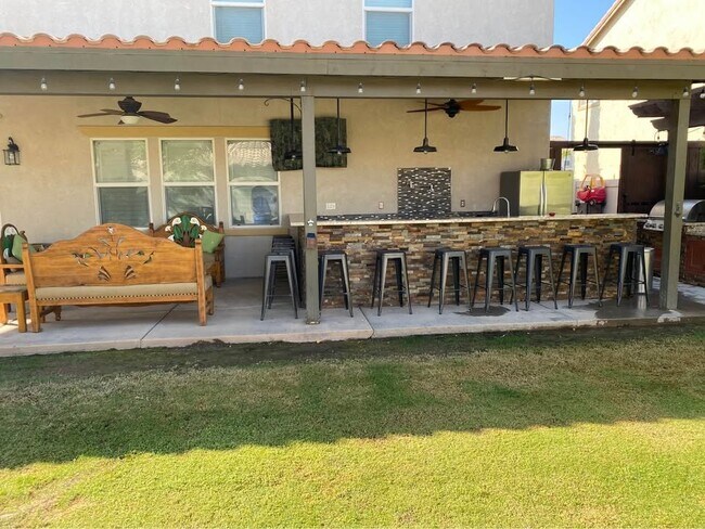 Foto del edificio - 1282 Riverview Ave