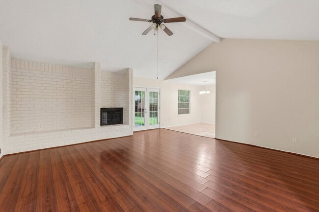 Building Photo - 423 Pickford Dr