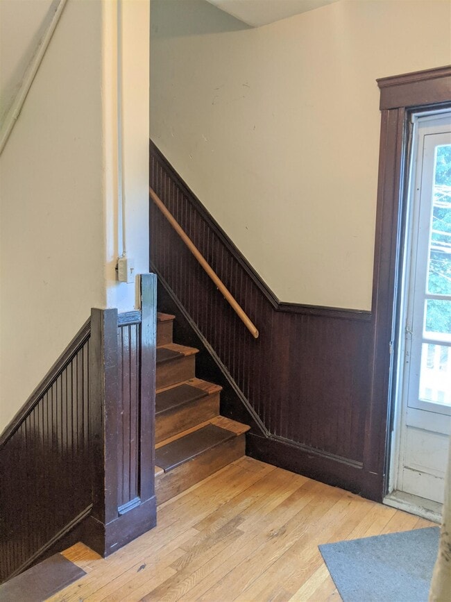 Building Photo - 64 Linden Ave