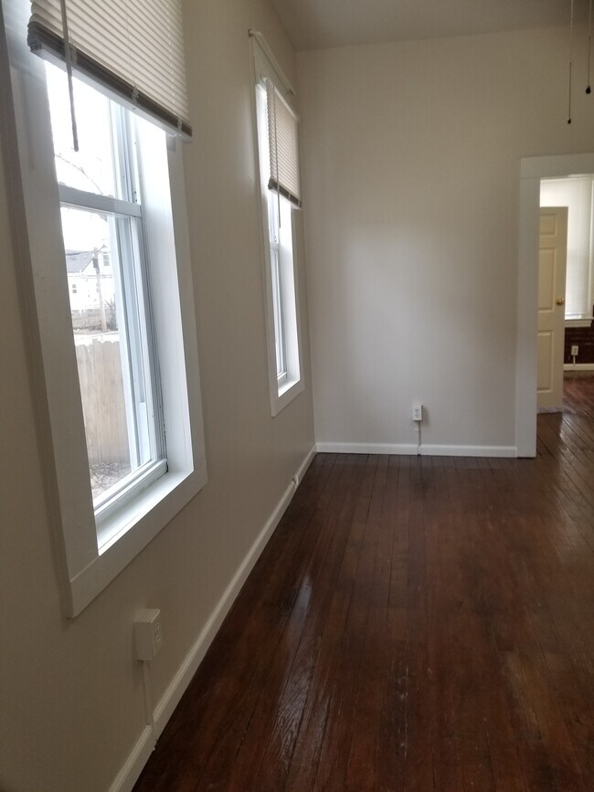 Living Room - 4332 Juniata St