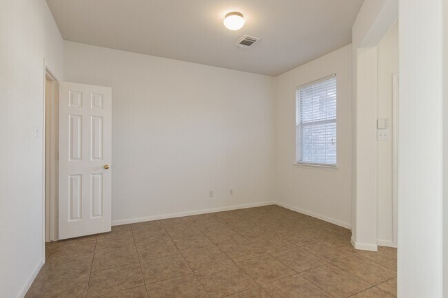 Foto del edificio - 4522 Park Trail Ln