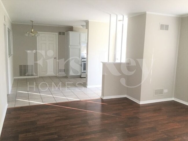Building Photo - 2904 Woodworth Pl