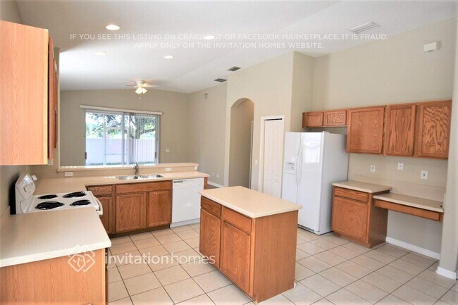 Foto del edificio - 4163 101st Ave E