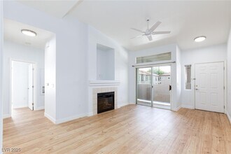 Building Photo - 2305 W Horizon Ridge Pkwy