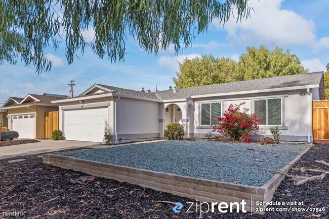 Foto del edificio - 3 br, 2 bath House - 999 Rawlings Drive, S...