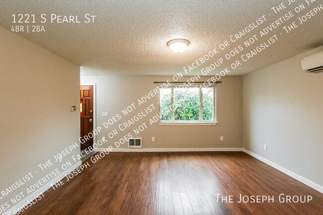 Foto del edificio - 1221 S Pearl St