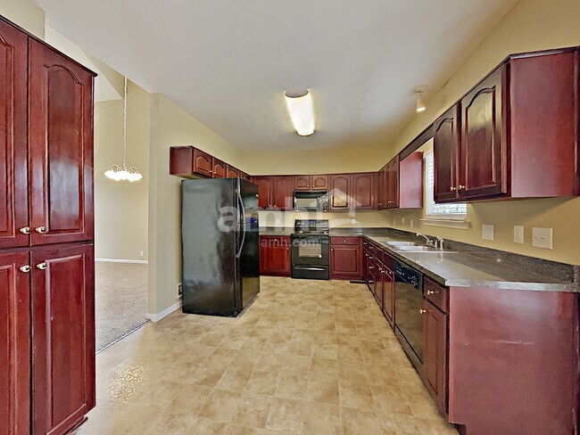 Foto del edificio - 661 Sugar Mill Dr