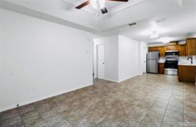 Foto del edificio - 10 E 19th St