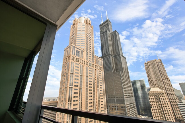 Building Photo - 235 W Van Buren St