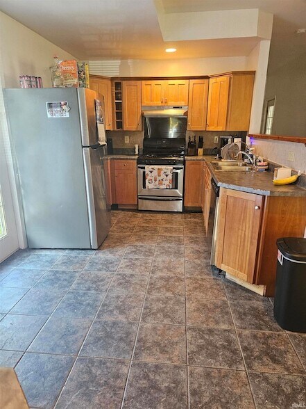 Foto del edificio - 405 E 15th St