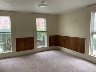 Building Photo - 67 School St