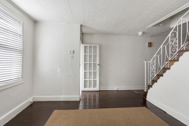 Photo - 2041 Pemberton St House