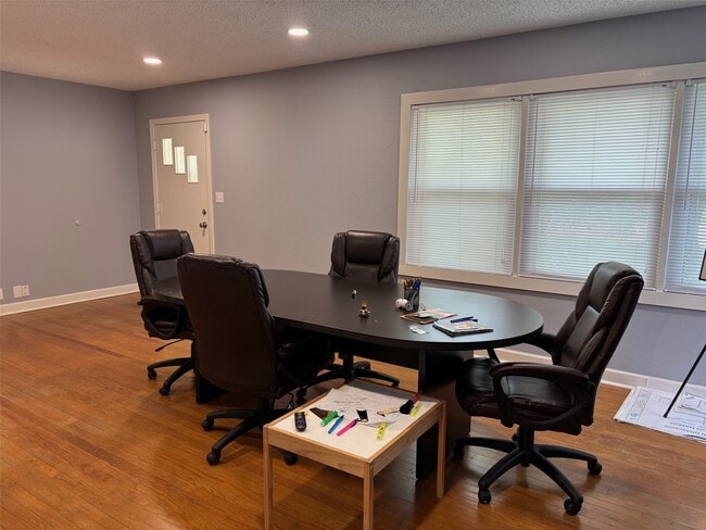 Building Photo - 1314 Avenue A