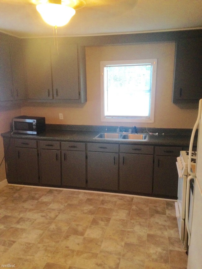 Building Photo - 1605 Granger Dr
