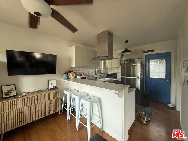 Foto del edificio - 710 Stepney St