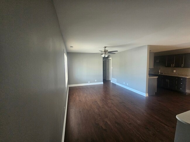 Building Photo - 2333 Carnation Dr