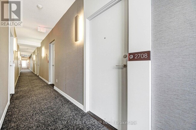 Building Photo - 121 McMahon Dr