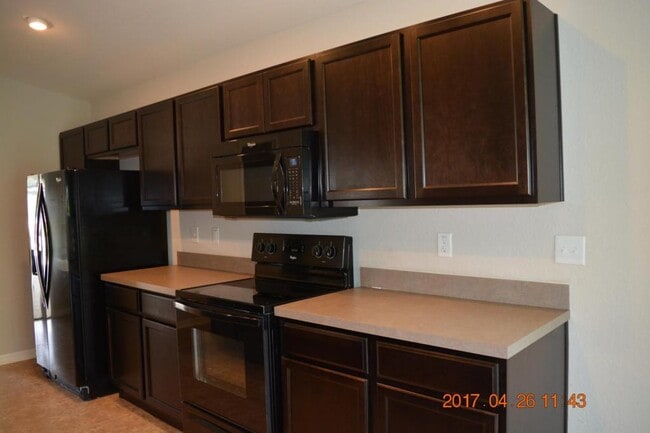 Building Photo - 3858 Fieldstone Cir