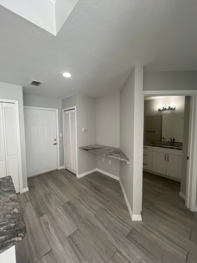 Foto del edificio - 700 S Harbour Island Blvd